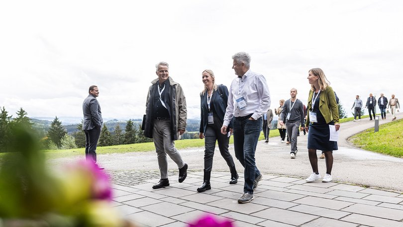 Waldner Labor Fachsymposium: Gruppe draußen